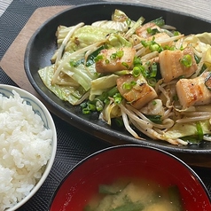 豚バラ鉄板焼き定食(塩だれ)