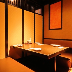 日頃の疲れも癒される、レトロな雰囲気で落ち着く空間。気の合う仲間と「いろは」な時間を、心ゆくまでお楽しみください♪シックな店内はデートにもピッタリです☆