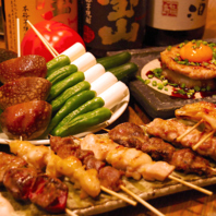 新鮮さにこだわった料理の数々と朝締めの鶏を使用！