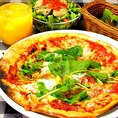 【ピザ】本格ピザ窯で焼き上げるピザを昼に☆各セットには、サラダ・バケットorガーリックトースト・ドリンク付き