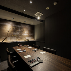 4名様～8名様までご利用可能なVIP席のご用意もございます。