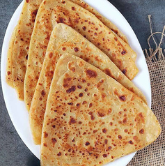 トライアングルパラタ（Triangle Paratha）