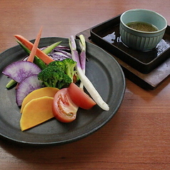 野菜がたっぷりいろいろ 炎のバーニャカウダ