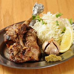 骨付き親鶏モモ肉のオーブン焼き