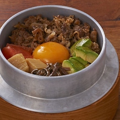 牛肉と野菜のビビン羽釜飯