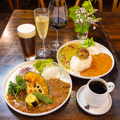 【◆名物ペアリング◆】農園直送スパイスカレー×金賞受賞コーヒービール◎の写真