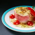 料理メニュー写真 トマト丸ごとグラタン