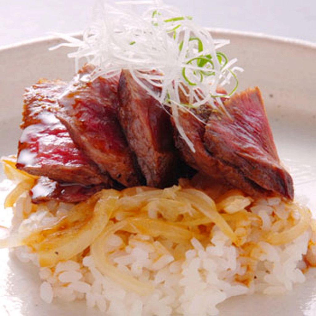 素材本来の味を最大限に引き出した、職人が折りなす最高のお料理の数々を是非。