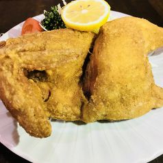 味の関所名物【鶏の半身揚げ】950円（税込）