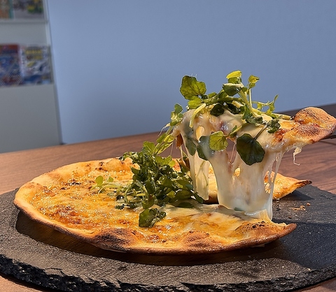 地元食材とピザやパスタ、ハンバーグで美味しく頂けるお店です。