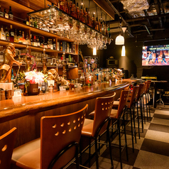 カウンターはお一人様やカップルの特等席☆目の前でお作りさせて頂く本格カクテルをどうぞ☆