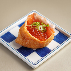 サーモンイクラいなり（１貫）