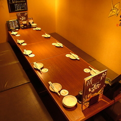 掘りごたつの個室をご用意！お仕事帰りでも、足の疲れを気にせずお食事をお楽しみいただけます♪人数等、お気軽にご相談ください。各種ご予約をお待ちしております！※写真は系列店イメージです