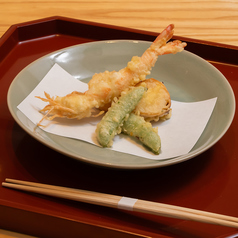 海老と野菜の天ぷらとざる蕎麦