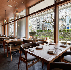 一面窓の開放的な空間！