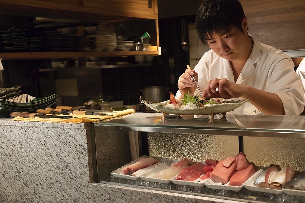 毎日、新鮮な魚介を仕入れてます。