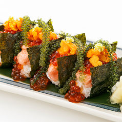 ひとくち贅沢こぼれ寿司（海ぶどうのせ）