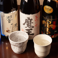 逸品料理を引き立てる、厳選日本酒・焼酎