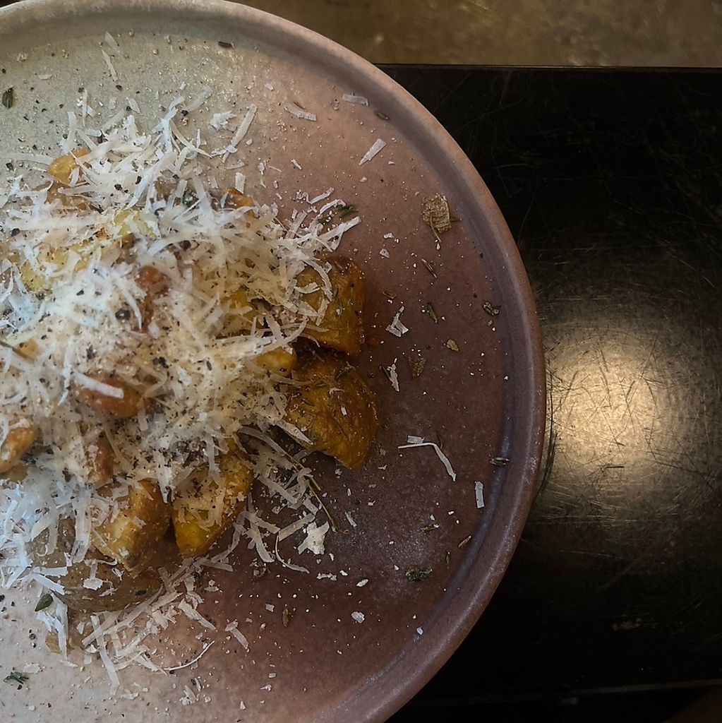 お料理はどれも見た目も上品な食欲をそそられるものばかり♪五感に訴える各種メニューをご賞味あれ！