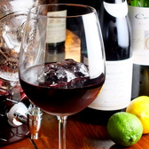 【サングリア】季節のフレッシュフルーツを使った女性に人気のお酒！　700円