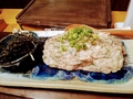 料理メニュー写真 秋田県産比内地鶏　特製つくね　香草焼