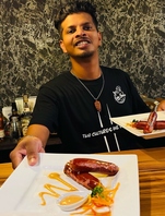 スリランカと日本の味が出会い、一口食べればやみつきに