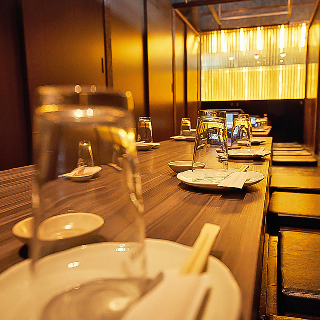 堀ごたつの大広間は50名様迄ご宴会予約可能。コースも充実で会社宴会や打ち上げ等にも最適です！
