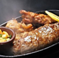 手ごねハンバーグステーキ&特製から揚げ2コ(ライス&スープ付き) S(150g)