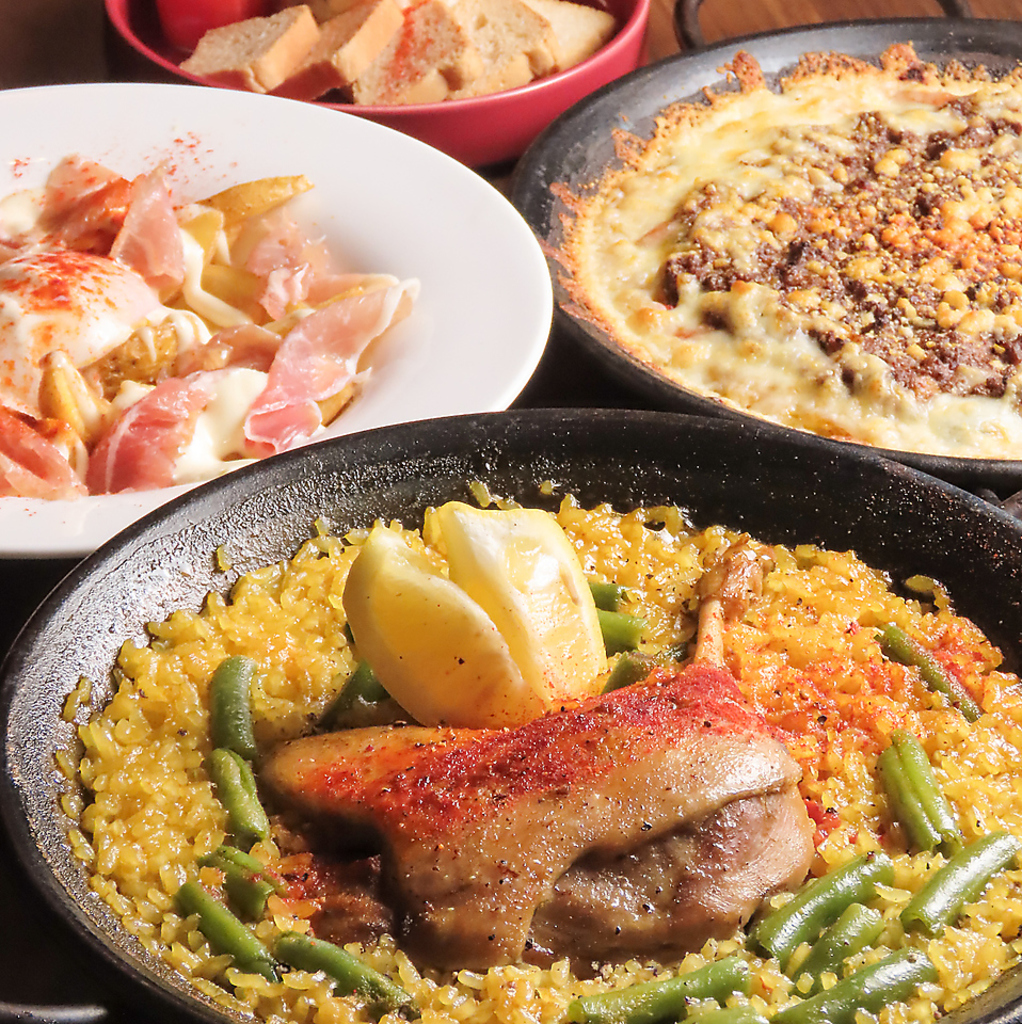 学生限定コースやスペイン満喫全8品コースなど飲み放題付きでご用意しております！ご確認ください♪