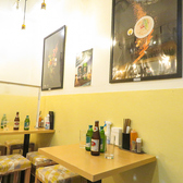 ベトナムの代表料理のフォーのポスターを店内に飾っております。当店の料理でベトナム旅行気分になってください。