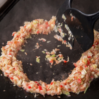 スタッフが目の前で焼き上げます