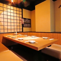 掘りごたつの個室をご用意！お仕事帰りでも、足の疲れを気にせずお食事をお楽しみいただけます♪人数等、お気軽にご相談ください。各種ご予約をお待ちしております！