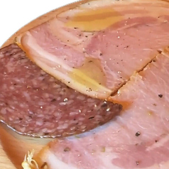 燻製ハムの盛り合わせ