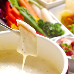 とろ～り人気チーズフォンデュなど、女子に人気なメニューが勢揃い♪