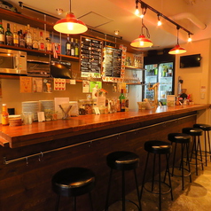 お1人様からご利用いただけるカウンター席をご用意しております。ゆったりお過ごしください。