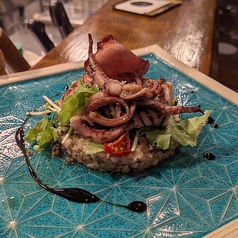 スルメイカのグリルと蕎麦の実、オーツのブレゼ
