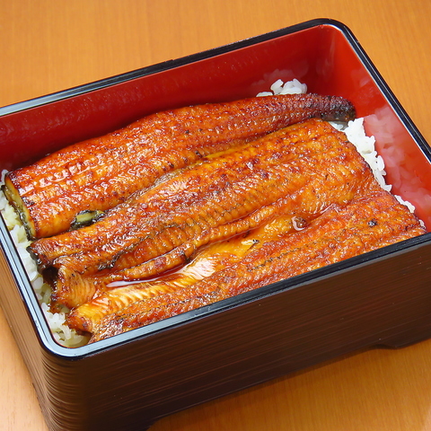 国産うなぎを使ったうな重を1600円～とリーズナブルに楽しめるのが「鰻の七尾」！！