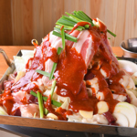 期間限定！ちりとり鍋登場！甘辛ダレが野菜とモツに絡まり混然一体のおいしさ！