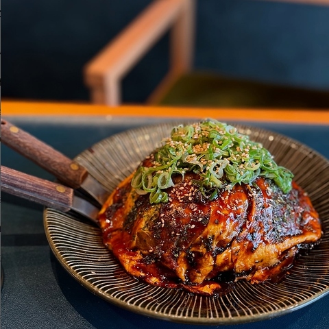 オリジナル創作鉄板焼きや、お好み焼き、ねぎ焼きなど各種鉄板料理をご提供致します。