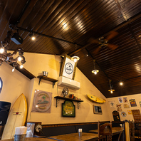 木のぬくもり溢れる空間でくつろぎのひとときを…