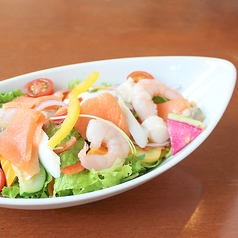 シーフードサラダ