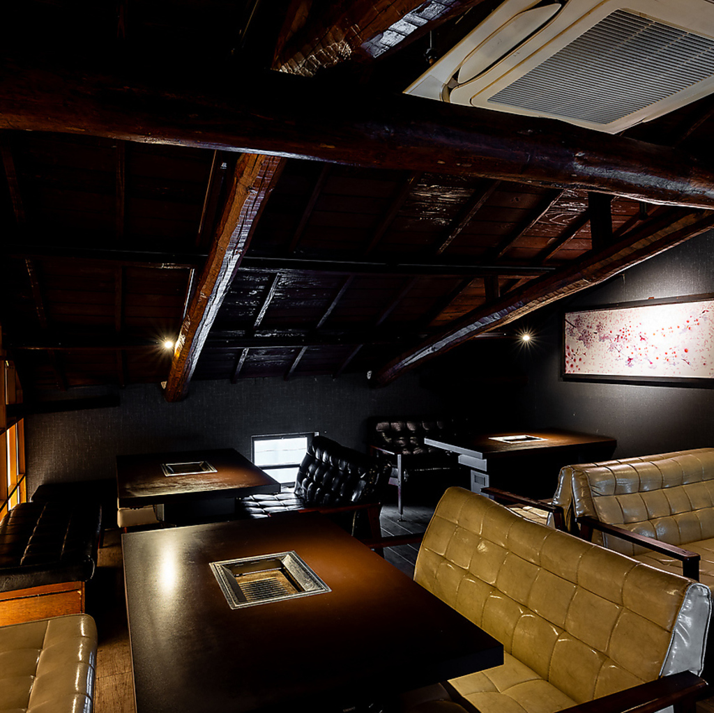 記念日・接待にも使える個室席。装飾にもこだわり、遊び心満載な空間は様々なシーンに対応いたします