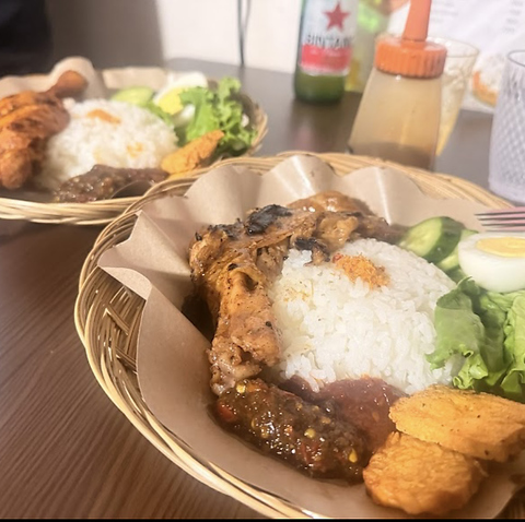 DAPOER ASIA ダポーレ アジアの写真