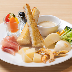 前菜盛り合わせ