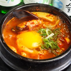 韓国料理 KOREAN KITCHEN 3匹の子豚 西院山ノ内店のおすすめランチ1