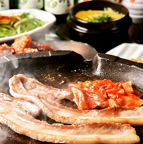 韓国料理×食べ放題コースあり◎巷で人気のカンジャンケジャン・ナッコプセもご用意！