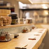 雰囲気自慢の店内は1Fと2Fで分かれておりますので、おひとりで飲まれたい方も周りを気にすることなく気軽にご来店いただけます。