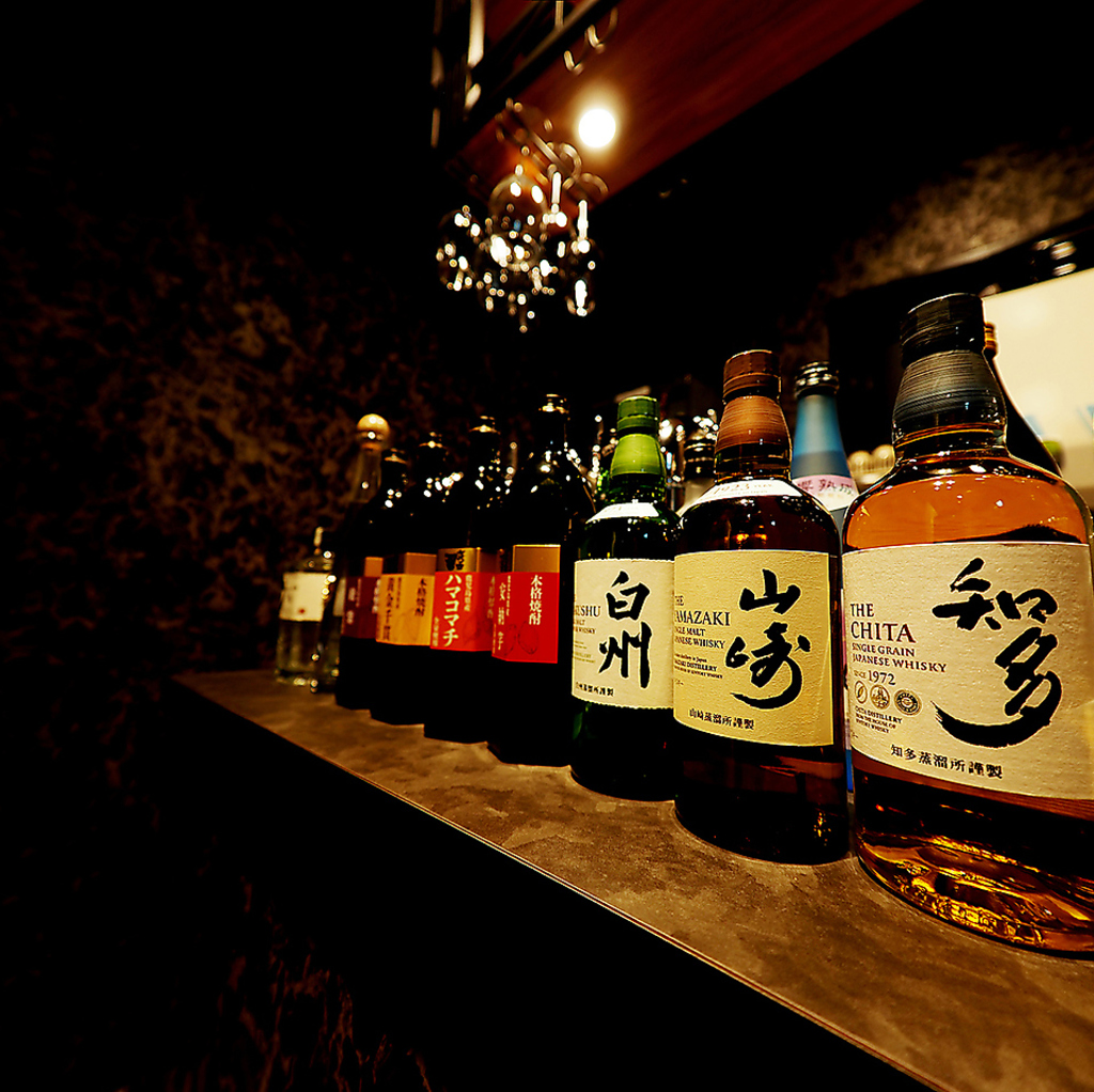 日本酒・焼酎・ウイスキー等を幅広くご準備しております。お好みに合わせてお楽しみください。