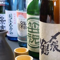 厳選日本酒が勢揃い［新潟ならではの季節限定酒も有り］