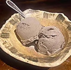 黒ごまアイス/バニラアイス